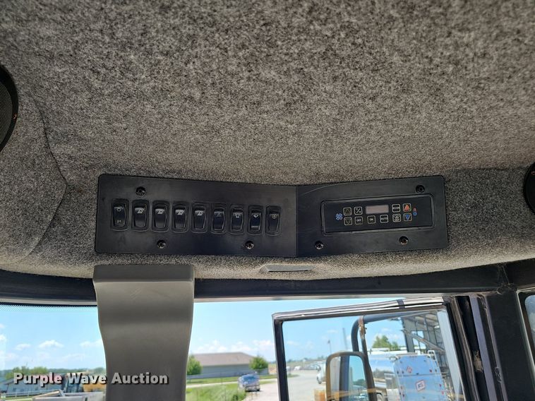 image for item DP0934 2010 TerraGator 8204 spreader