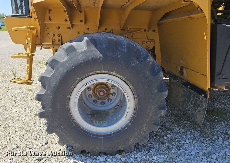 image for item DP0934 2010 TerraGator 8204 spreader