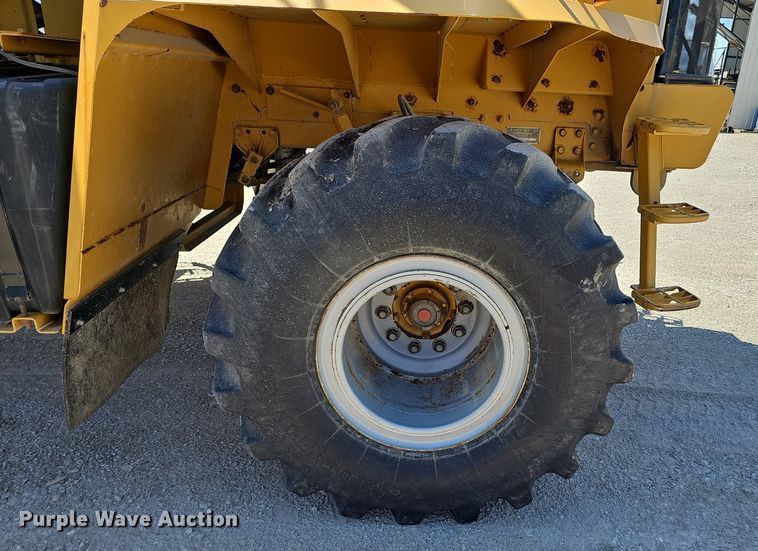 image for item DP0934 2010 TerraGator 8204 spreader