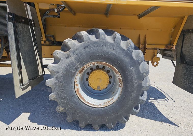 image for item DP0934 2010 TerraGator 8204 spreader