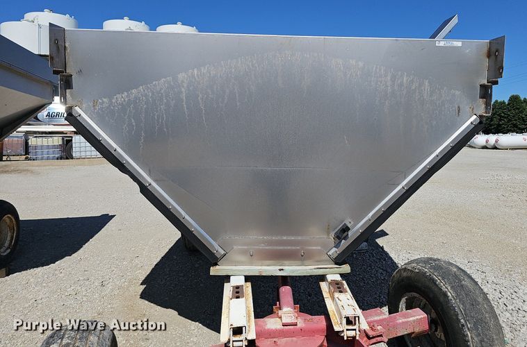 image for item DP0934 2010 TerraGator 8204 spreader