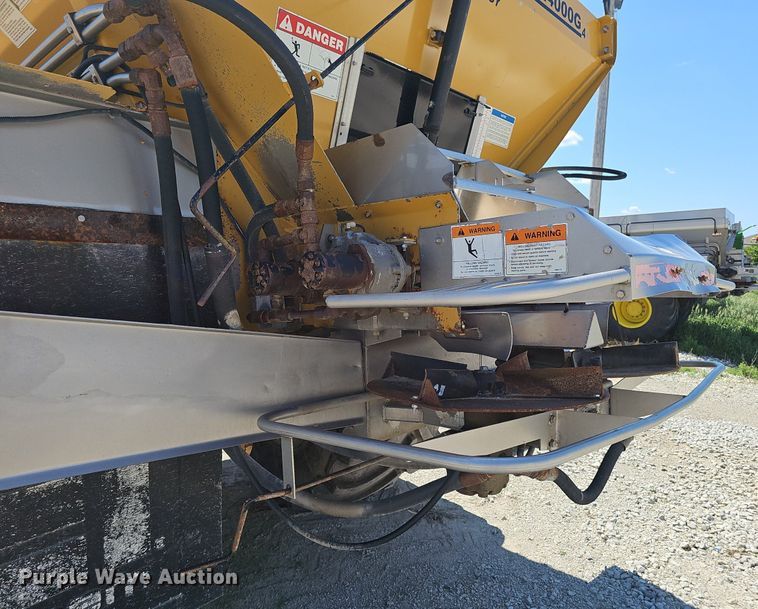 image for item DP0935 2010 TerraGator 8204 spreader