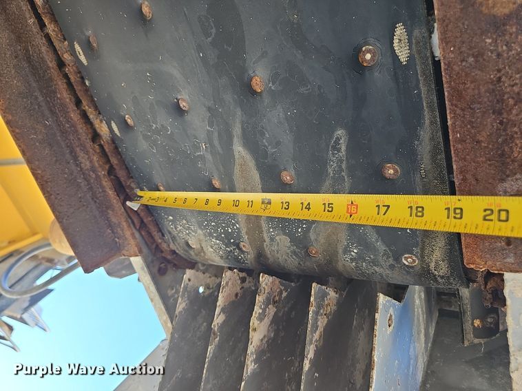 image for item DP0935 2010 TerraGator 8204 spreader