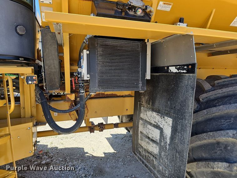 image for item DP0935 2010 TerraGator 8204 spreader
