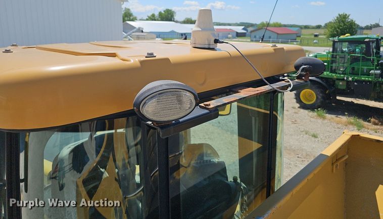 image for item DP0935 2010 TerraGator 8204 spreader