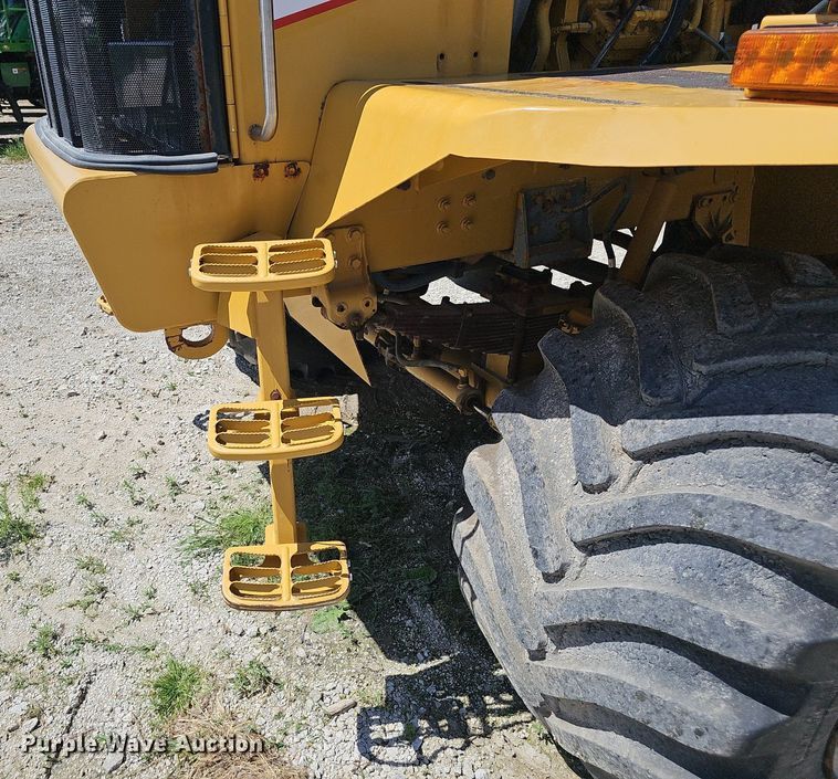 image for item DP0935 2010 TerraGator 8204 spreader