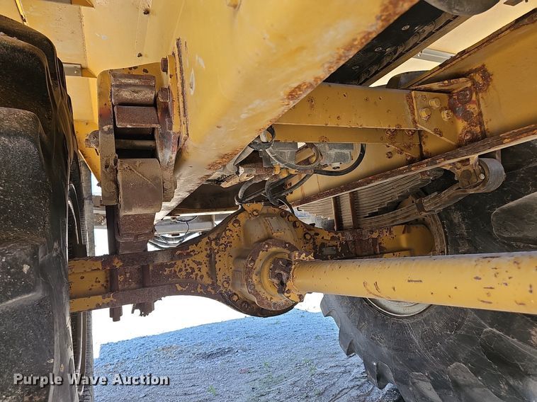 image for item DP0935 2010 TerraGator 8204 spreader