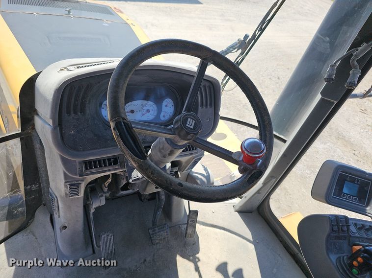 image for item DP0935 2010 TerraGator 8204 spreader