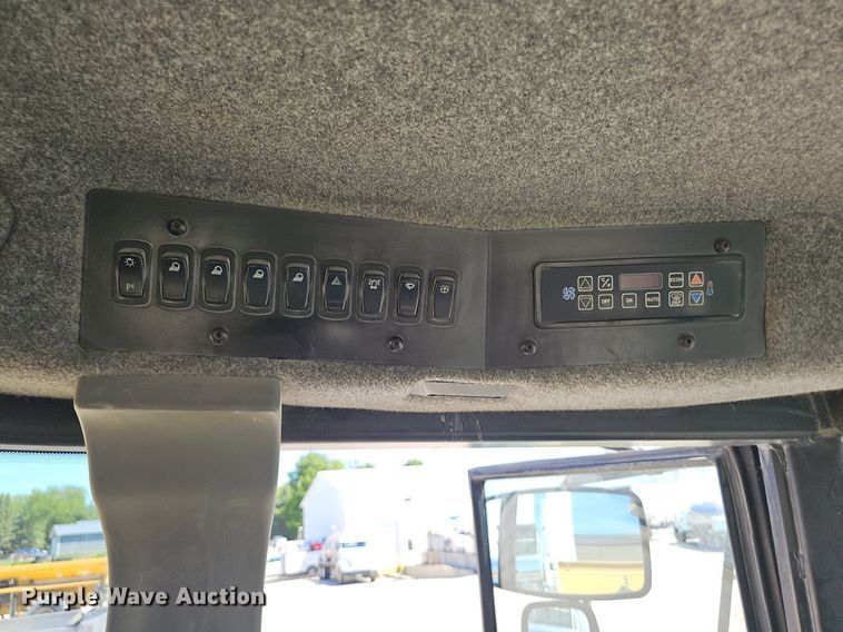 image for item DP0935 2010 TerraGator 8204 spreader