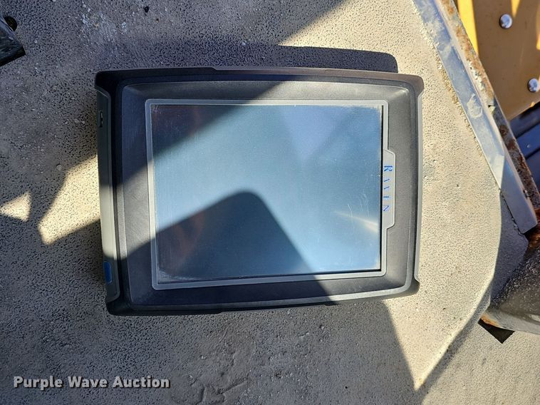 image for item DP0935 2010 TerraGator 8204 spreader