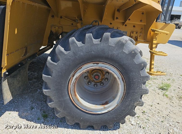 image for item DP0935 2010 TerraGator 8204 spreader