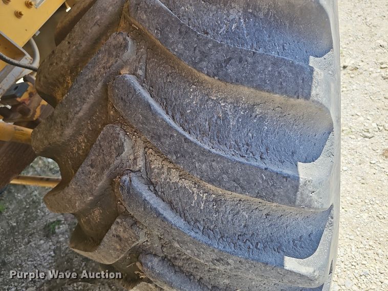 image for item DP0935 2010 TerraGator 8204 spreader