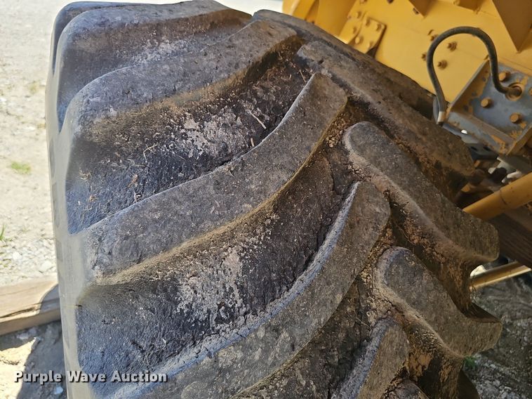 image for item DP0935 2010 TerraGator 8204 spreader