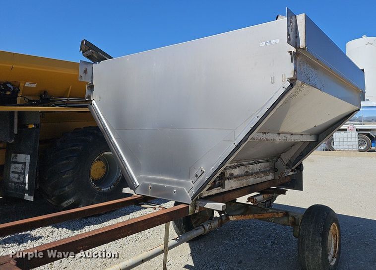 image for item DP0935 2010 TerraGator 8204 spreader