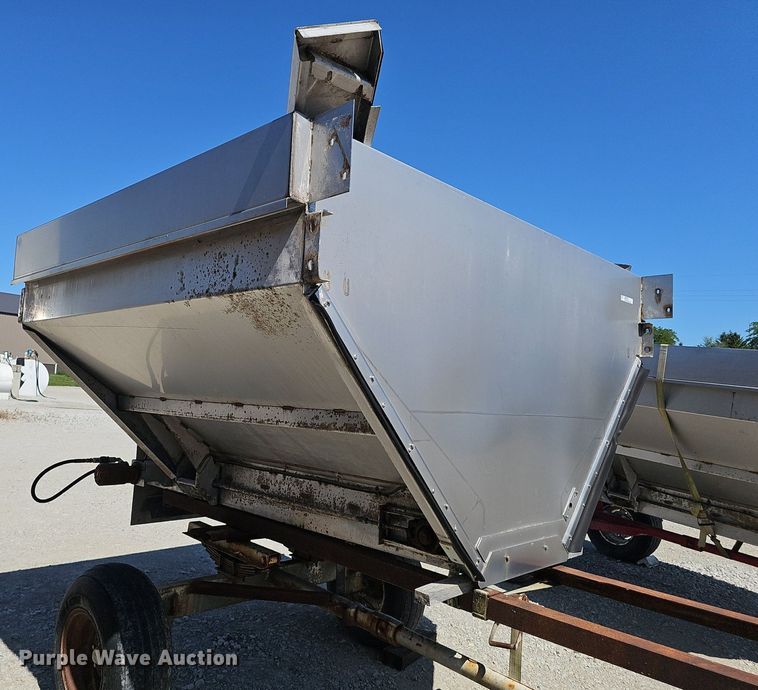 image for item DP0935 2010 TerraGator 8204 spreader