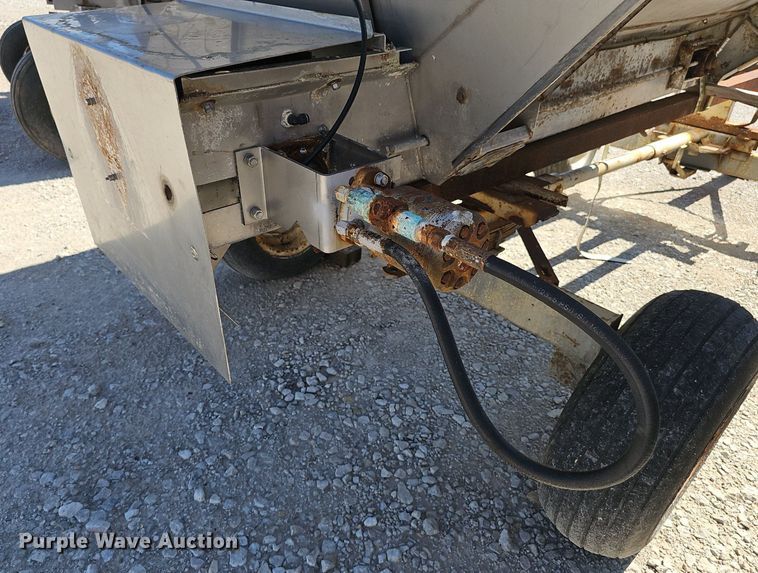 image for item DP0935 2010 TerraGator 8204 spreader