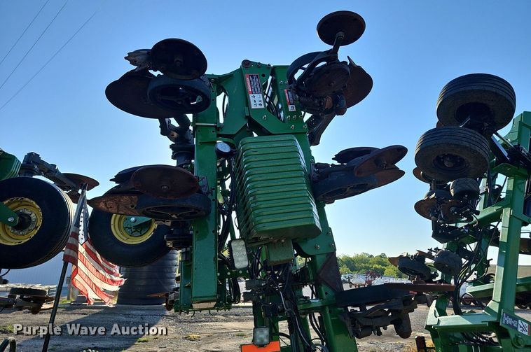 image for item DP6417 John Deere 2510H NH3 applicator