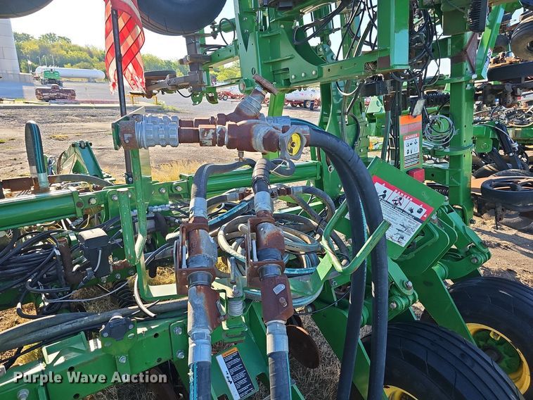 image for item DP6417 John Deere 2510H NH3 applicator