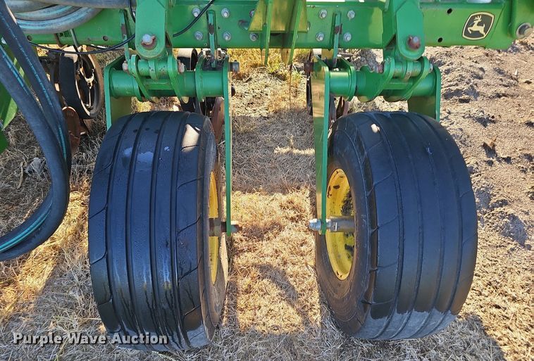 image for item DP6417 John Deere 2510H NH3 applicator