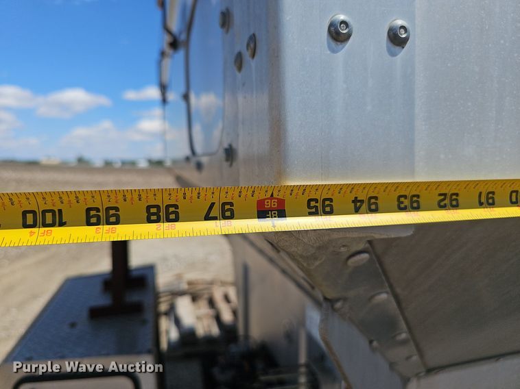 image for item DP6422 Unverferth grain cart