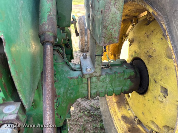 image for item DP8365 1971 John Deere 4020 tractor