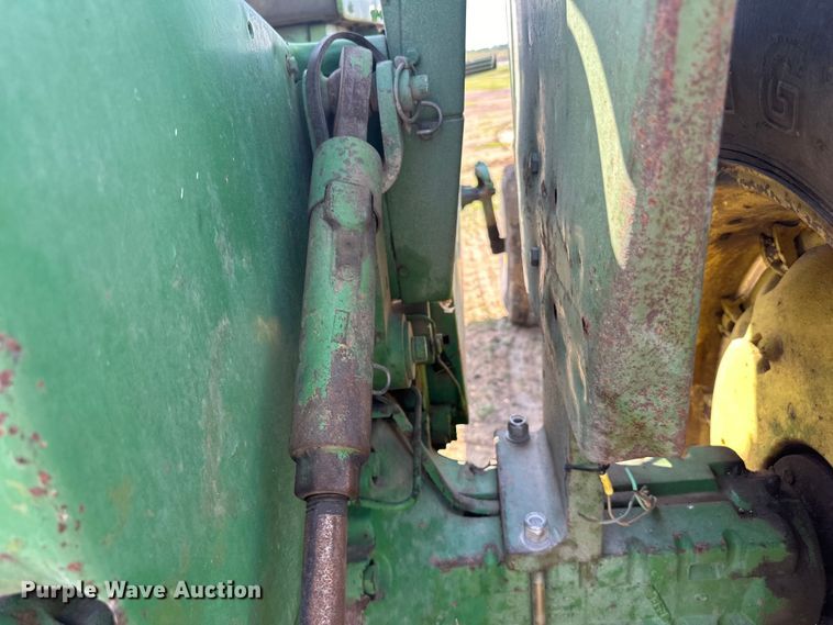 image for item DP8365 1971 John Deere 4020 tractor