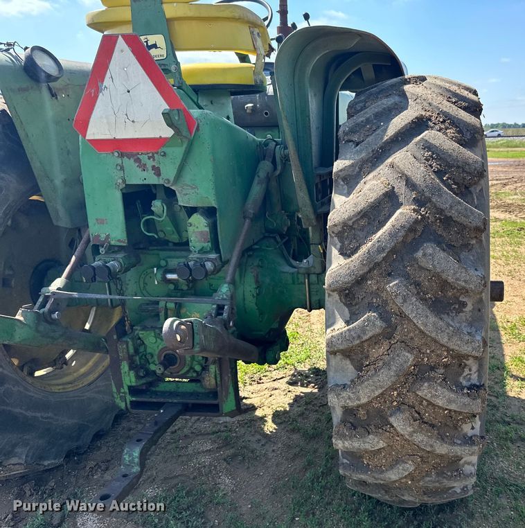 image for item DP8365 1971 John Deere 4020 tractor