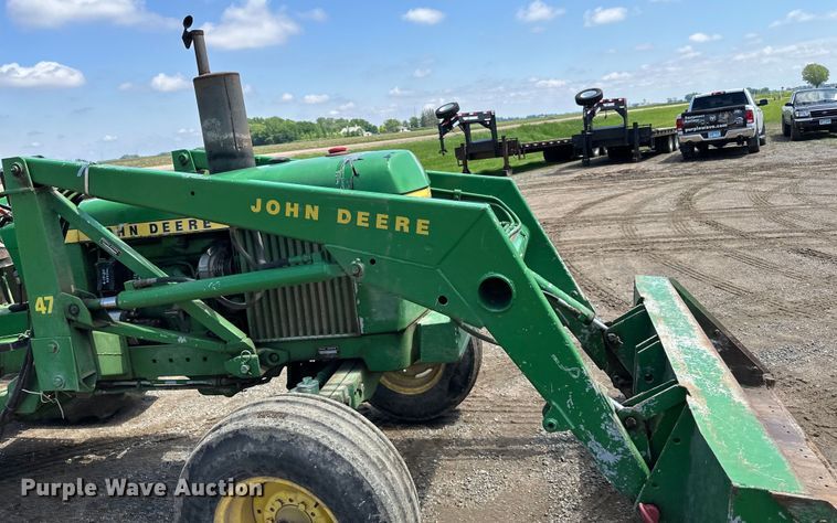 image for item DP8371 1980 John Deere 2640 tractor