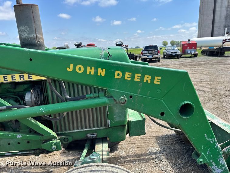 image for item DP8371 1980 John Deere 2640 tractor