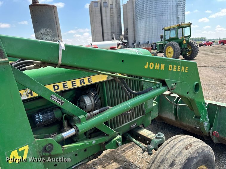 image for item DP8371 1980 John Deere 2640 tractor