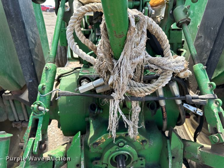 image for item DP8371 1980 John Deere 2640 tractor