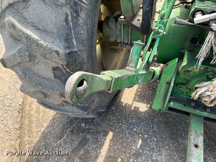 image for item DP8371 1980 John Deere 2640 tractor