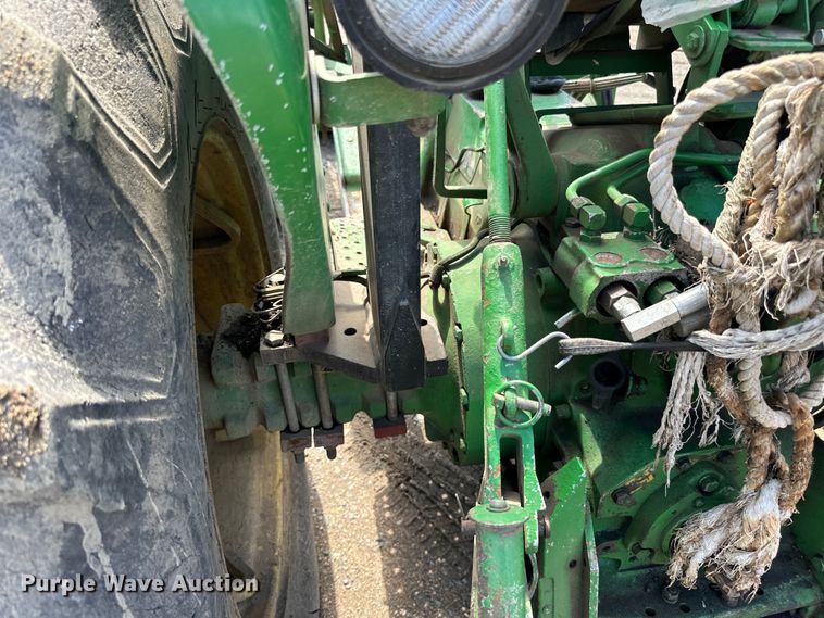 image for item DP8371 1980 John Deere 2640 tractor