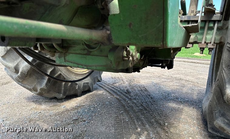 image for item DP8371 1980 John Deere 2640 tractor