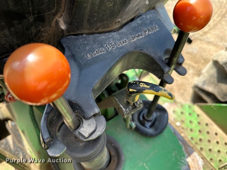 image for item DP8371 1980 John Deere 2640 tractor