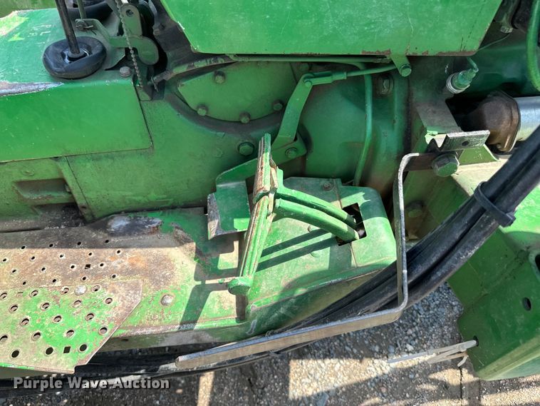 image for item DP8371 1980 John Deere 2640 tractor