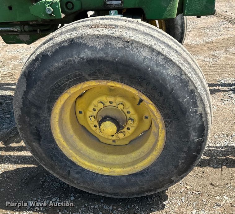 image for item DP8371 1980 John Deere 2640 tractor