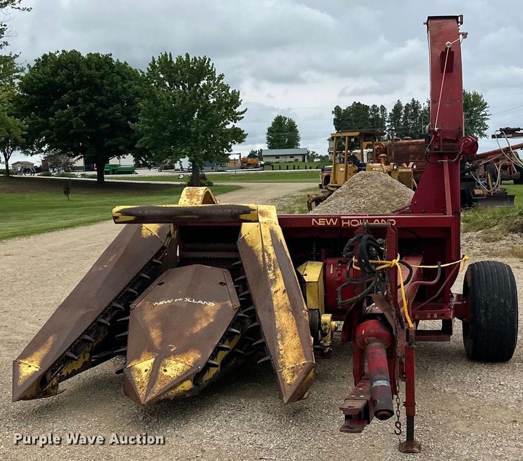 image for item DP8386 New Holland  880R2 forage harvester