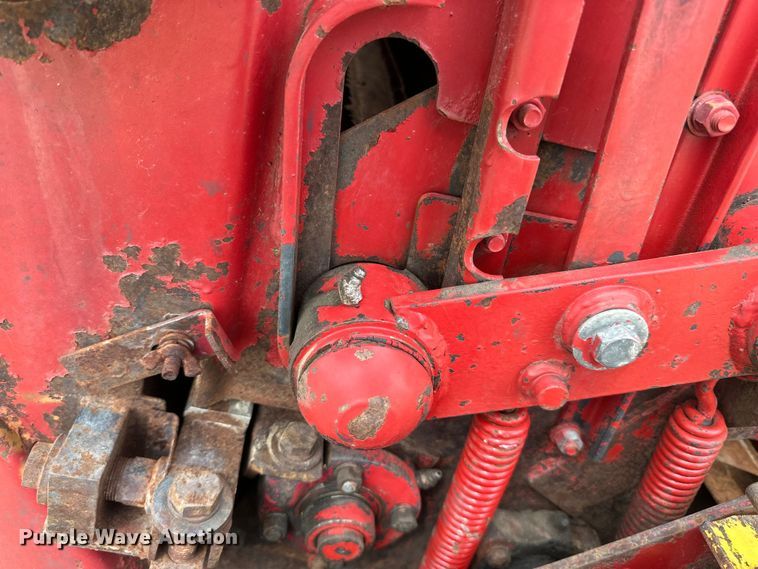 image for item DP8386 New Holland  880R2 forage harvester