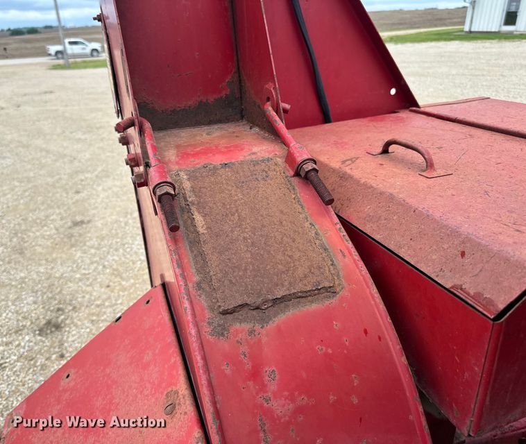 image for item DP8386 New Holland  880R2 forage harvester