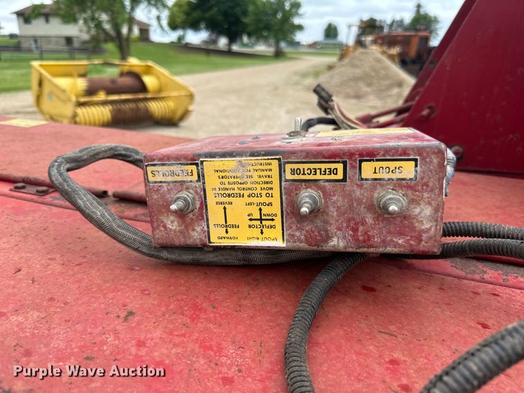 image for item DP8386 New Holland  880R2 forage harvester