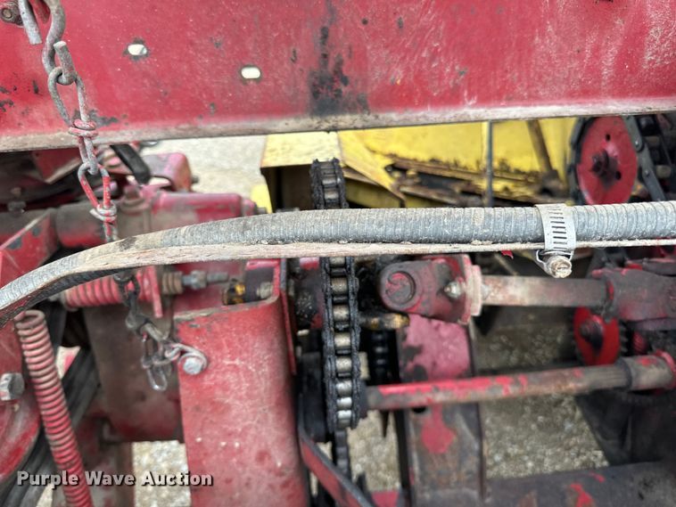 image for item DP8386 New Holland  880R2 forage harvester