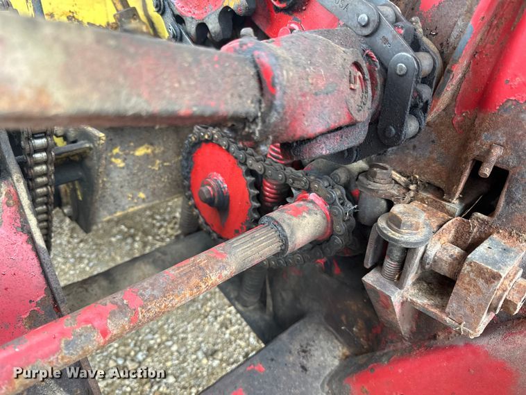 image for item DP8386 New Holland  880R2 forage harvester