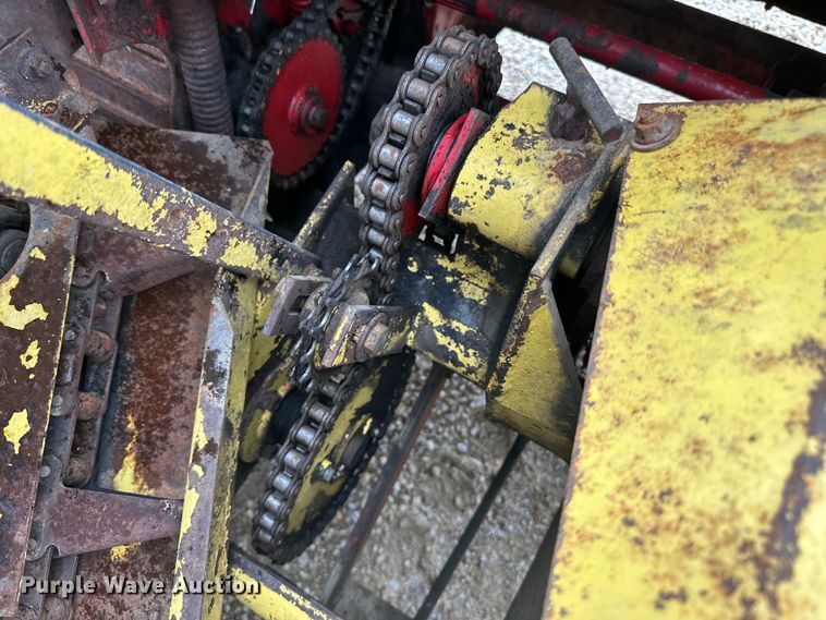 image for item DP8386 New Holland  880R2 forage harvester