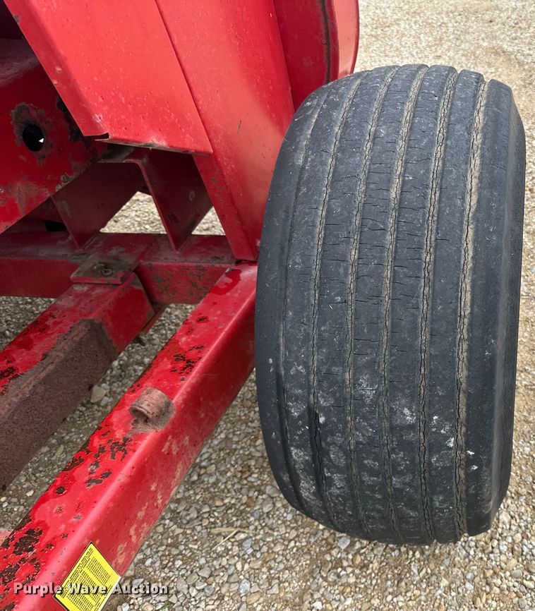 image for item DP8386 New Holland  880R2 forage harvester