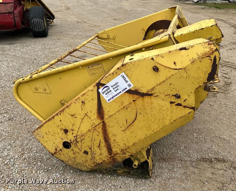 image for item DP8387 New Holland  880W pickup head