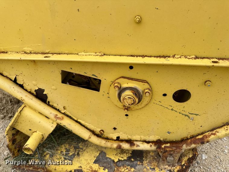 image for item DP8387 New Holland  880W pickup head