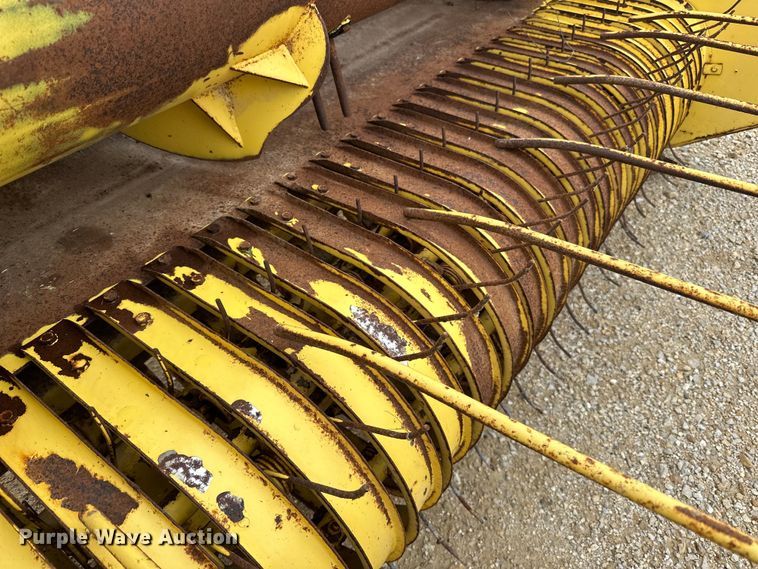 image for item DP8387 New Holland  880W pickup head