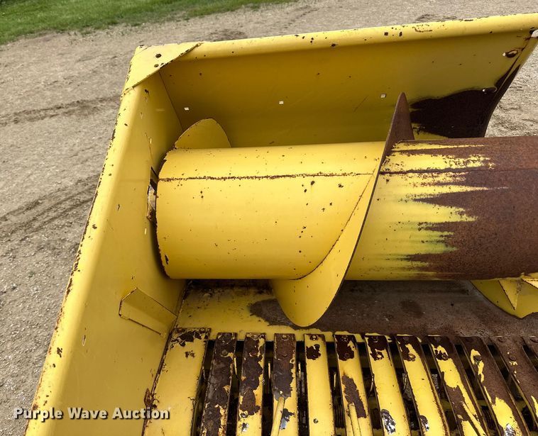 image for item DP8387 New Holland  880W pickup head