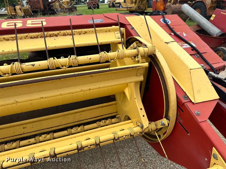 image for item DP8388 New Holland  1465 swather / windrower